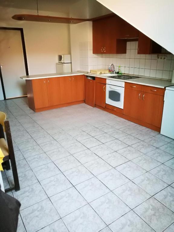 Peregrino Vendeghaz Hotel Budaors Luaran gambar